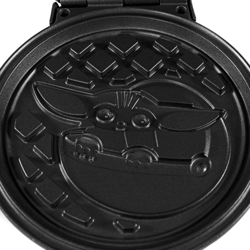 Baby Yoda The Mandalorian Star Wars Waffle Maker Homeware Free